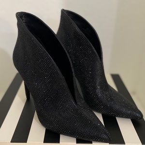 Jessica Simpson Lasnia Pointy-Toe Booties